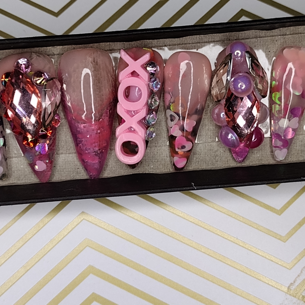 Press on nails Barbie inspired edition